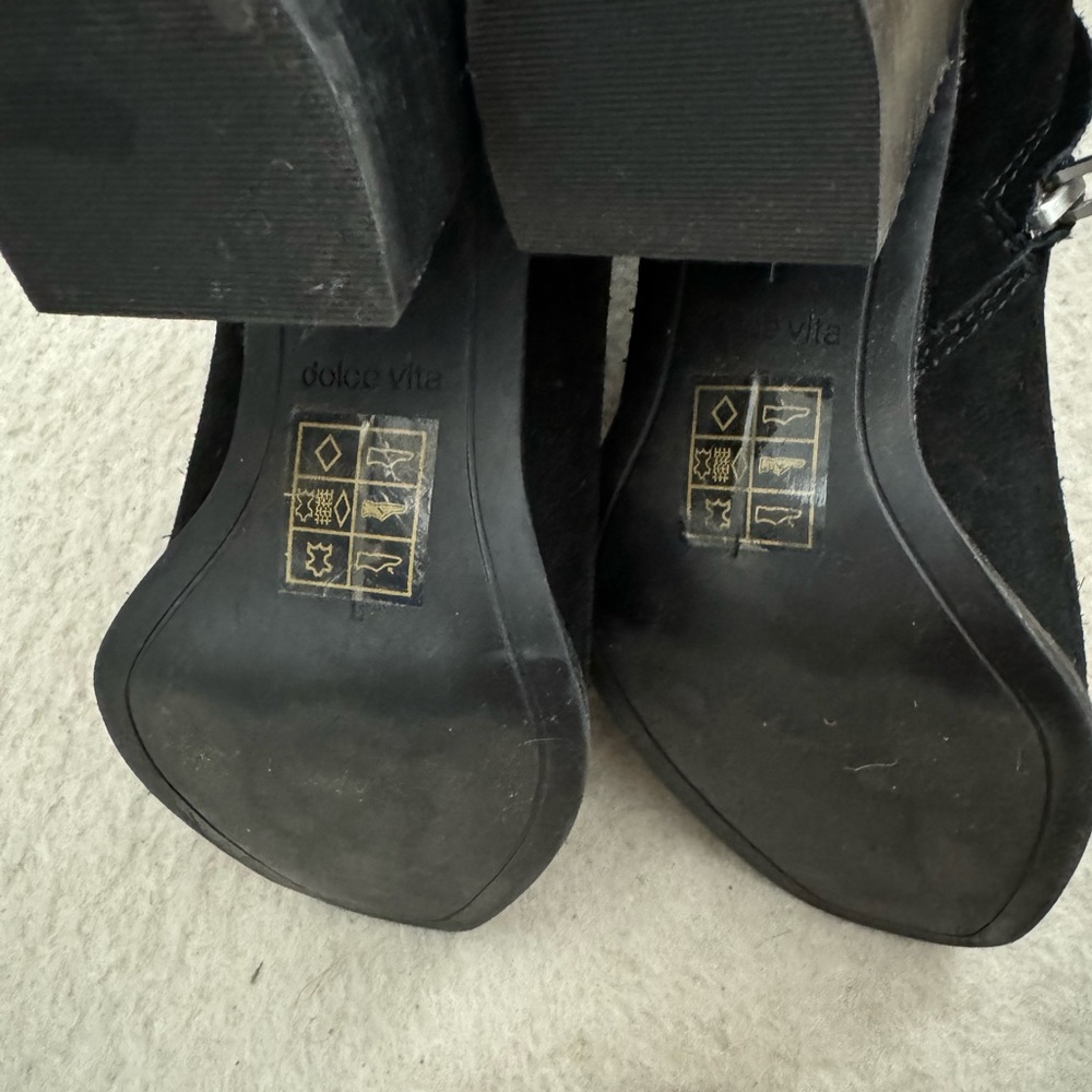 Dolce Vita Fynn Boots - Picture 2 of 3